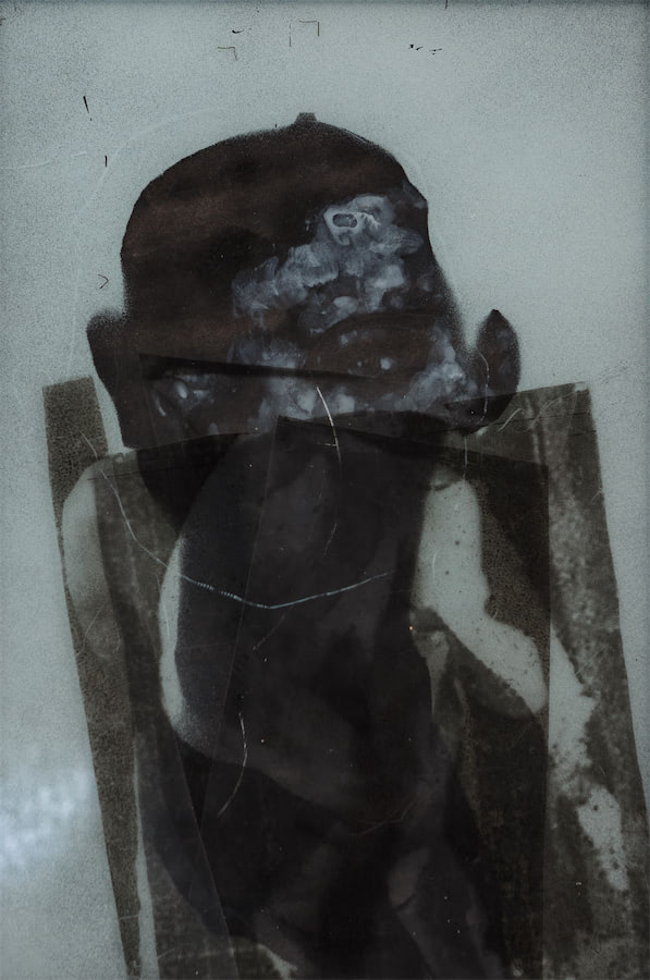 boy, 2018, Acryl, Folien, Papiere, Glas, 35 x 25 cm