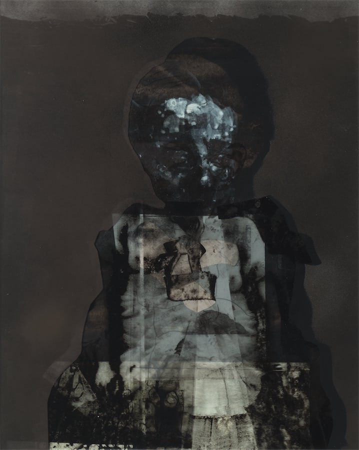 Person im Spitzenkleid, 2017, Acryl, Folien, Papiere, Glas, 48 x 21 cm
